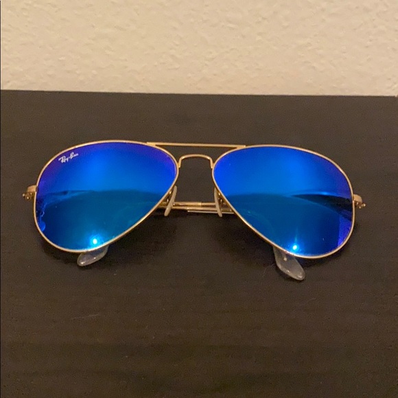 Ray-Ban Aviators - Picture 1 of 3